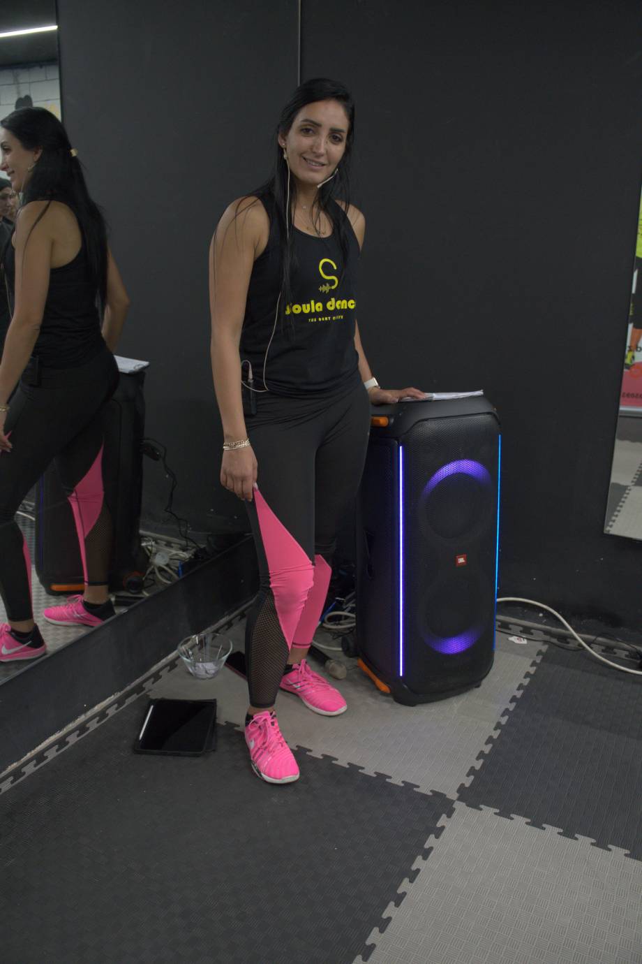 الريل السادس عشر